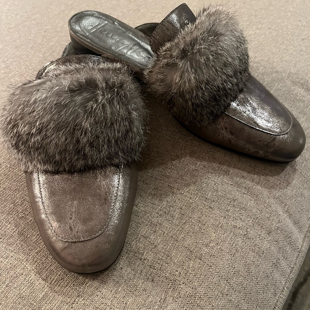 Woman’s  silver / metal washed rabbit slides.